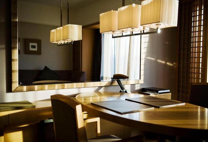 اتاق اجرایی, Kyoto Brighton