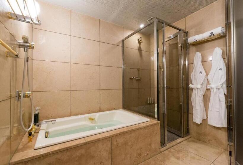 سوئیت رویال, Kyoto Brighton