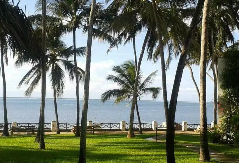 اتاق استاندارد با چشم‌انداز دریا, Plaza Beach