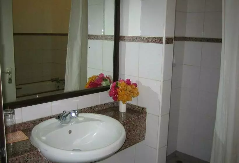 اتاق استاندارد با چشم‌انداز باغ, Plaza Beach