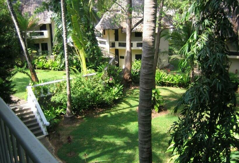 اتاق استاندارد با چشمانداز باغ, Plaza Beach
