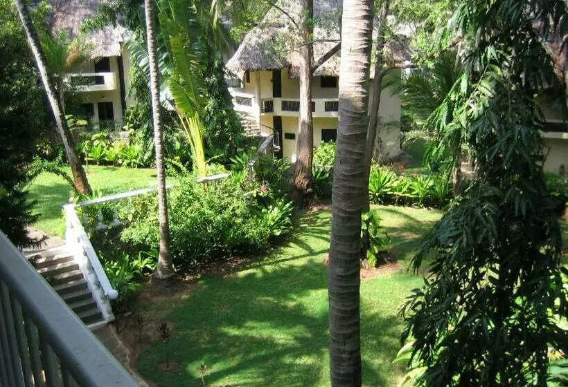 اتاق استاندارد با چشم‌انداز باغ, Plaza Beach