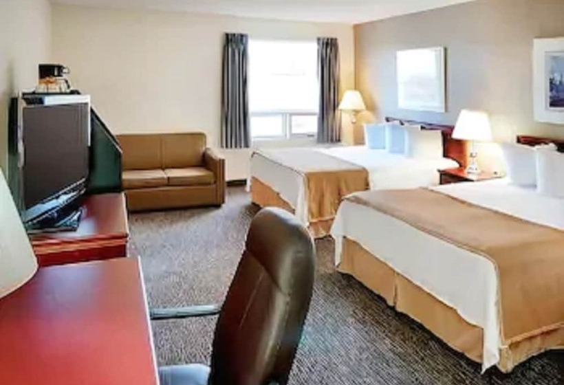 Номер Стандарт 2 Двуспальные Кровати, Travelodge Hotel By Wyndham Sudbury