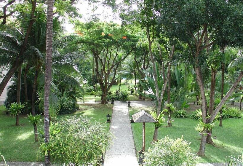 Семейный Номер Вид на Сад, Bintang Bali Resort