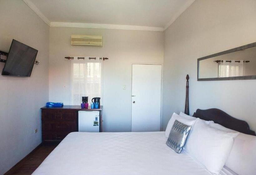 استودیوی لوکس, Caribic House