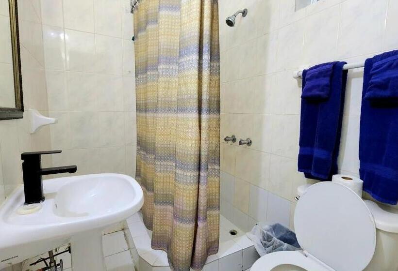 اتاق لوکس, Caribic House