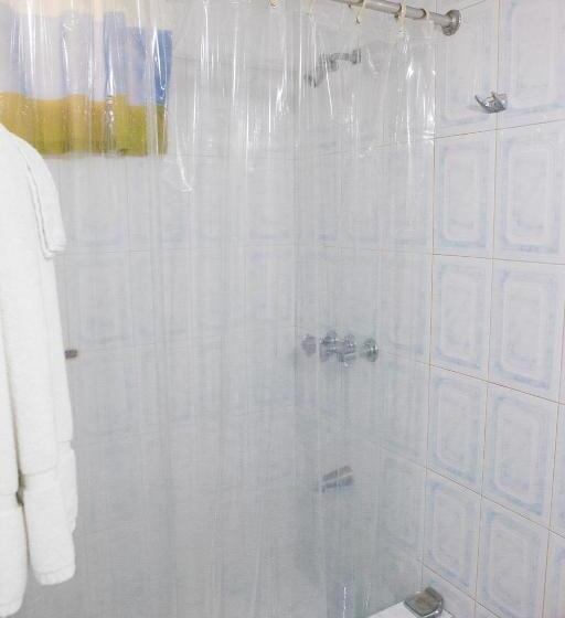 اتاق اکونومی یک تخته, Caribic House