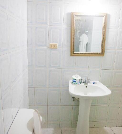 اتاق اکونومی یک تخته, Caribic House