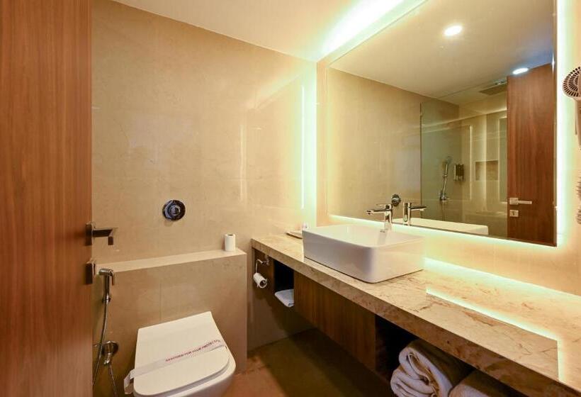 غرفة تنفيذية, Parle International