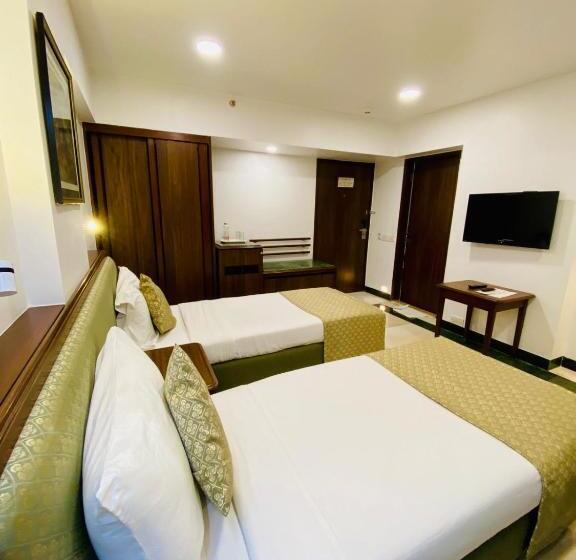 غرفة كلوب, Parle International