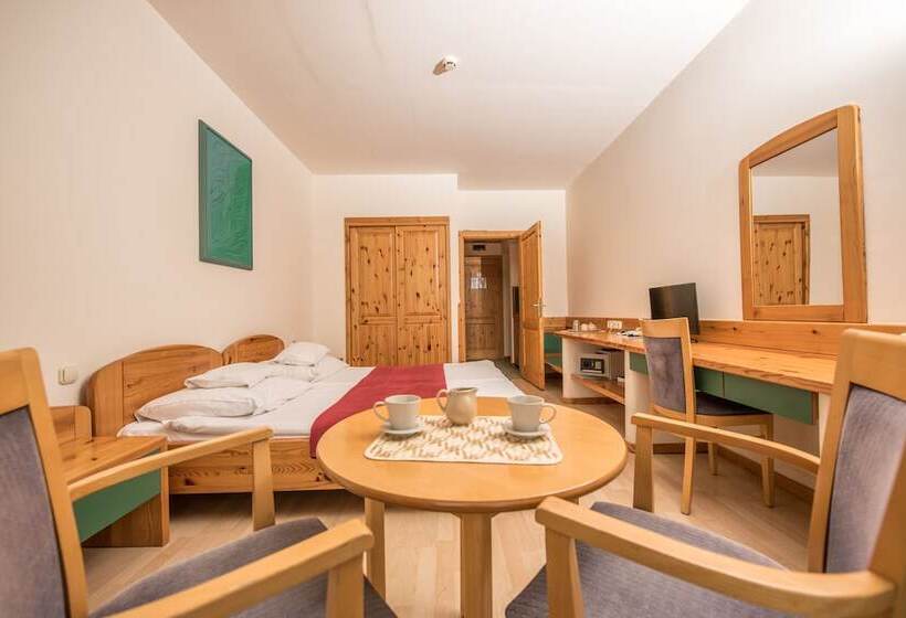 标准间, Petneházy Apart