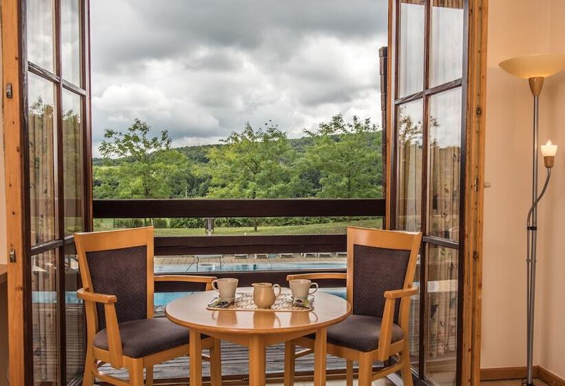 标准间, Petneházy Apart