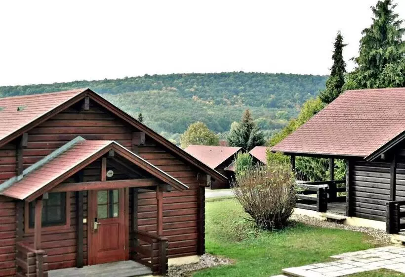 کلبه ییلاقی, Petneházy Apart