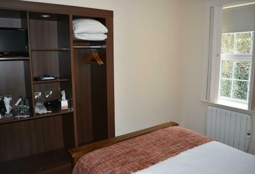 スタンダードルーム, Round Tower