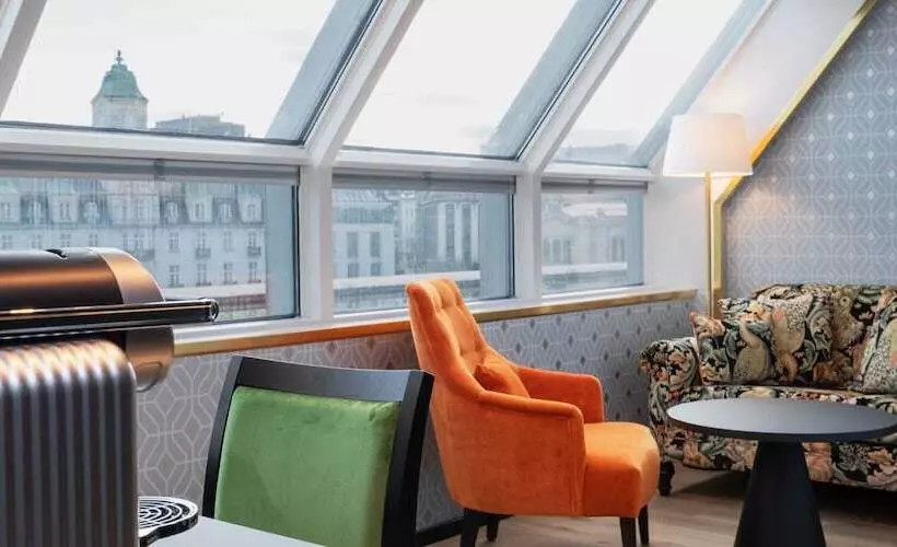 سوییت جونیور, Thon Hotel Cecil