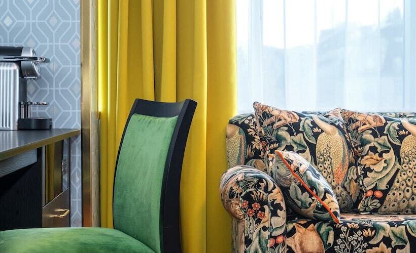 سوییت جونیور, Thon Hotel Cecil