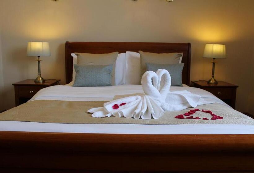 חדר קלאסי מיטת קינג סייז, Uppercross House