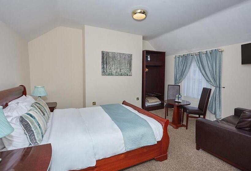 חדר סטנדרט, Uppercross House