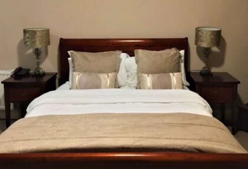 חדר קלאסי מיטת קינג סייז, Uppercross House