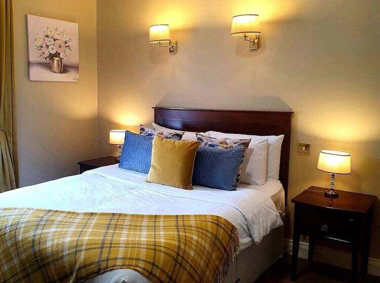 חדר סטנדרט יחיד, Uppercross House