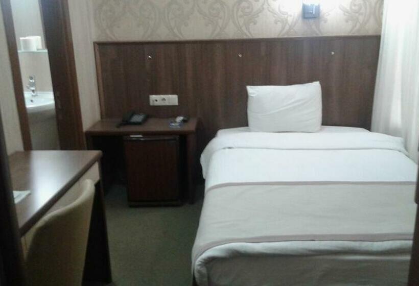اتاق استاندارد یک نفره, Hosta Otel