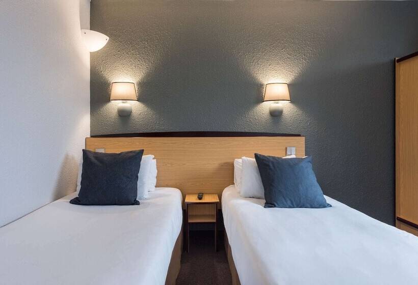 Номер Стандарт, Ibis Styles Paris Saint Denis Pleyel