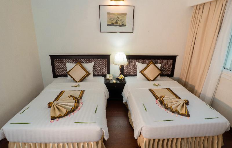 اتاق لوکس با چشمانداز باغ, Century Riverside Hotel Hue