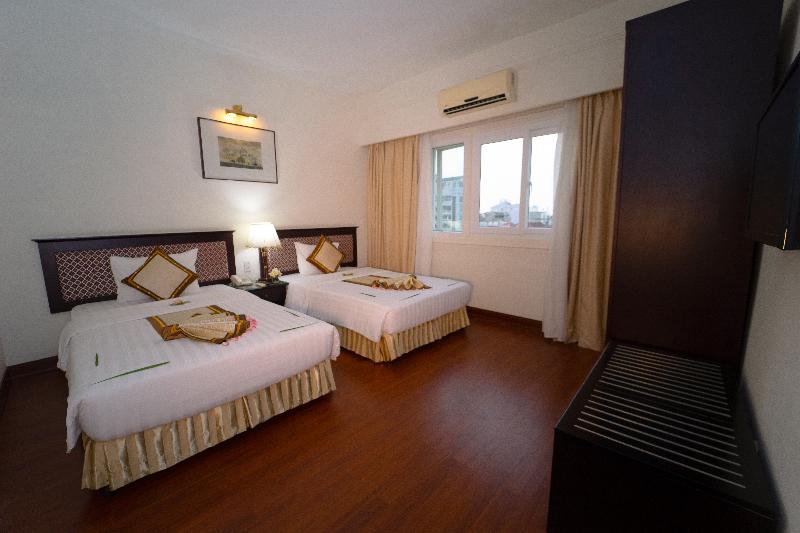 اتاق لوکس با چشمانداز باغ, Century Riverside Hotel Hue