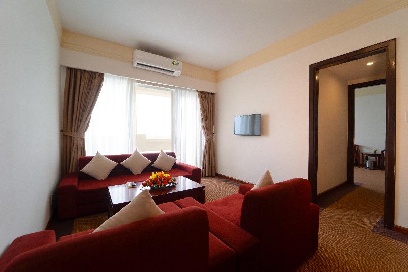 سوئیت با چشمانداز رودخانه, Century Riverside Hotel Hue