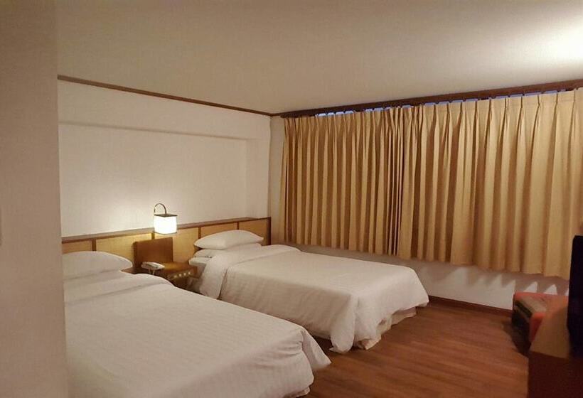 디럭스 룸, Dusit