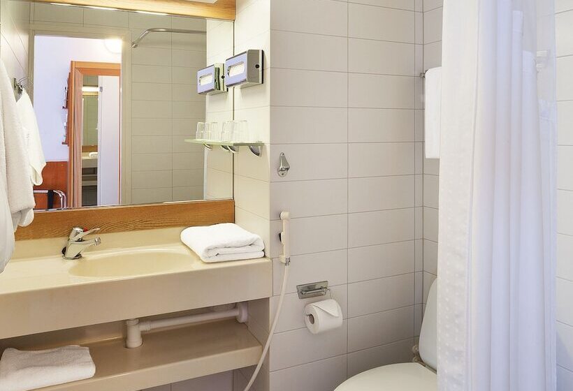 Номер Стандарт, Holiday Inn Helsinki Vantaa Airport, An Ihg