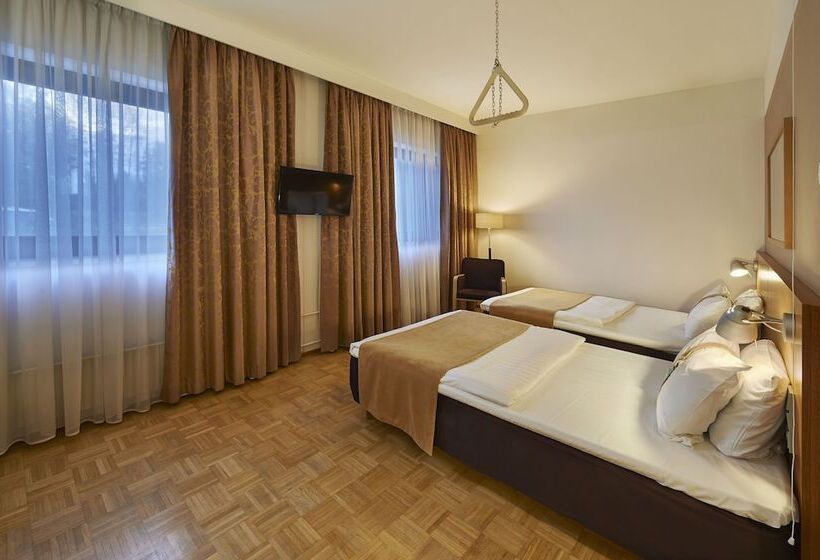 身障者適用スタンダードルーム, Holiday Inn Helsinki Vantaa Airport, An Ihg