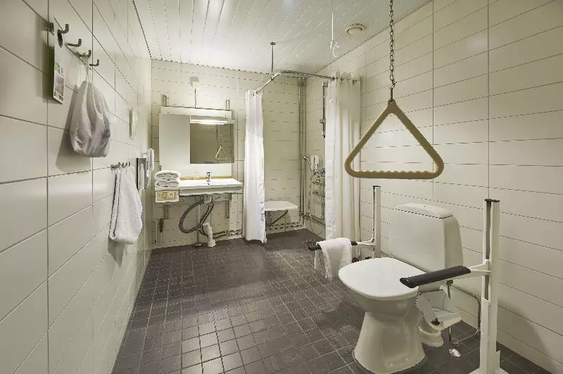 اتاق استاندارد برای معلولان, Holiday Inn Helsinki Vantaa Airport, An Ihg