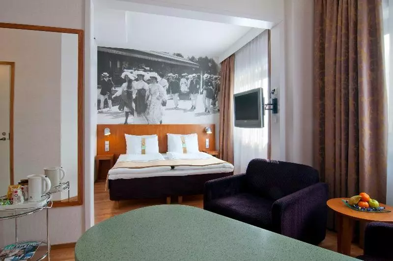 اتاق اجرایی با تخت بزرگ, Holiday Inn Helsinki Vantaa Airport, An Ihg