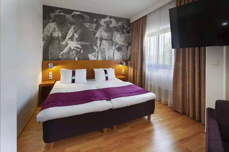 اتاق اجرایی با تخت بزرگ, Holiday Inn Helsinki Vantaa Airport, An Ihg