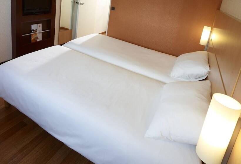 Номер Стандарт, Ibis Site Du Futuroscope