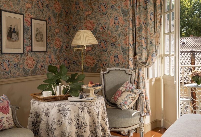 اتاق لوکس, La Mirande