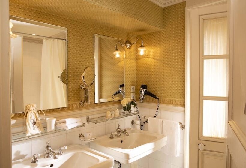 اتاق لوکس, La Mirande