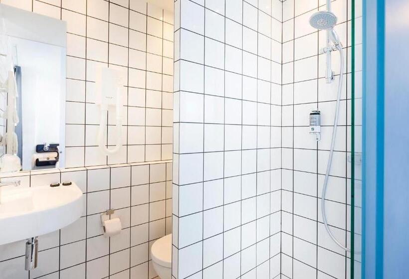 غرفة برستيج, Libertel Canal Saint Martin