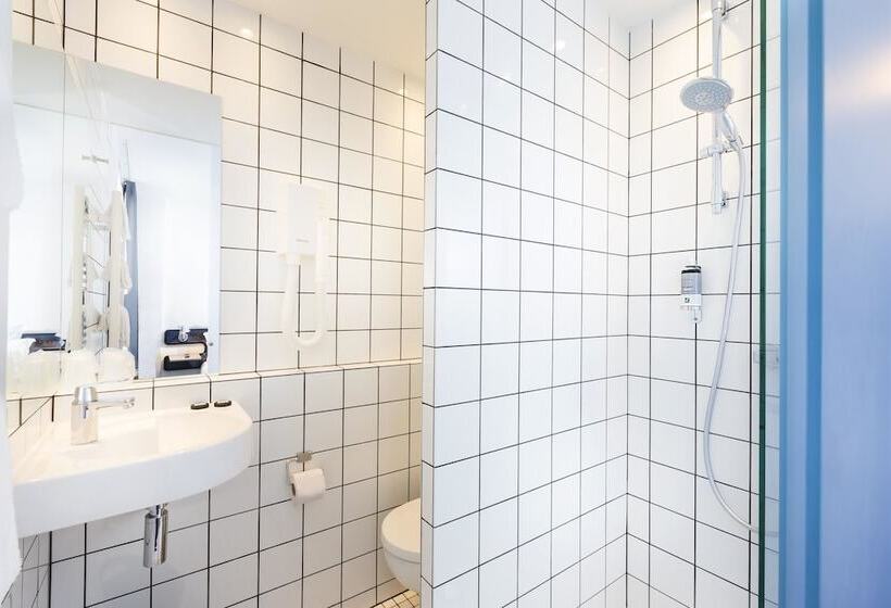 غرفة برستيج, Libertel Canal Saint Martin