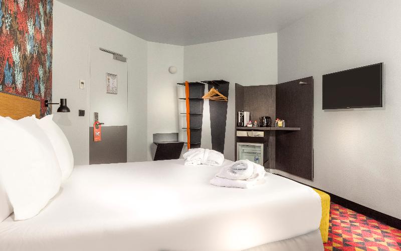 اتاق کلاب, Libertel Canal Saint Martin