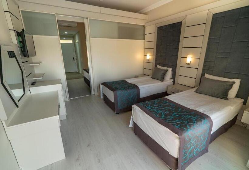 Семейный Номер Вид на Сад, Linda Resort