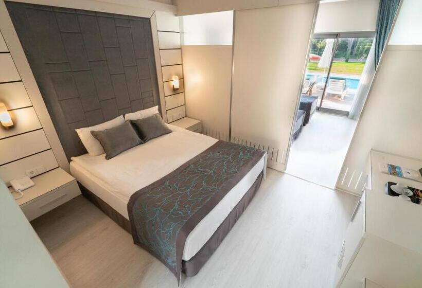 Семейный Номер Вид на Сад, Linda Resort