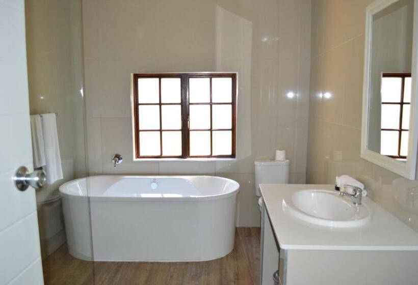 سوییت خانوادگی, The Wilderness