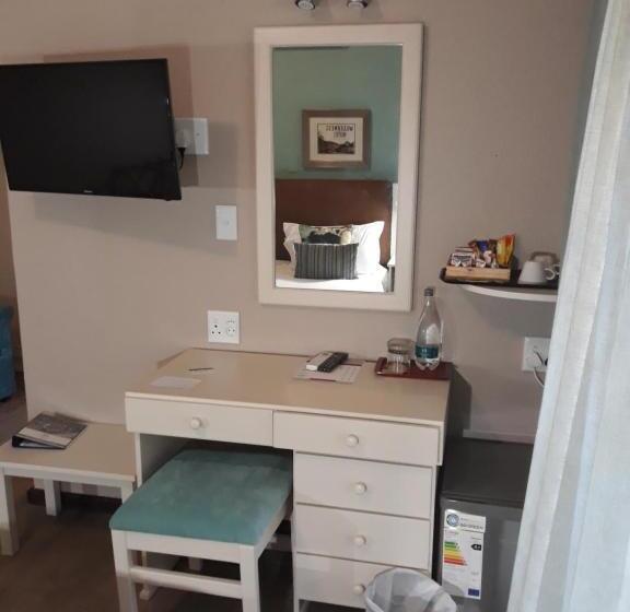 اتاق استاندارد با تخت بزرگ, The Wilderness