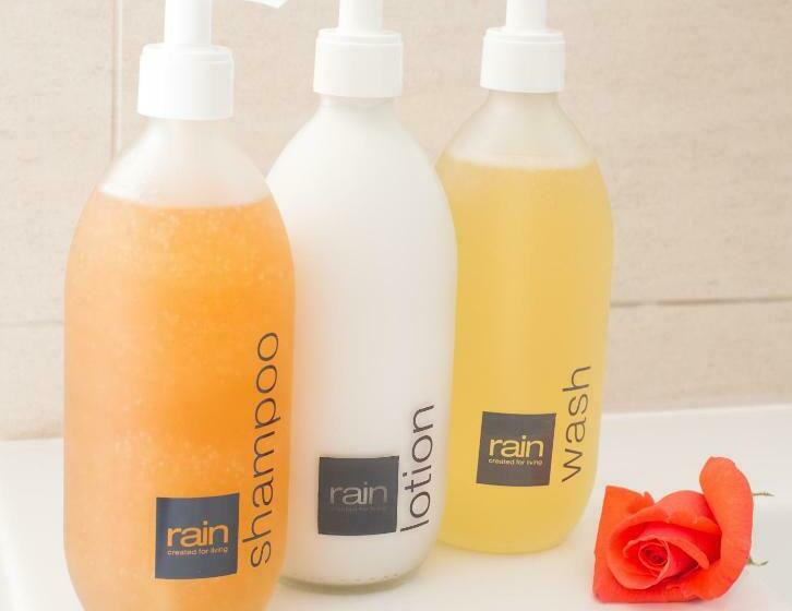 جناح إدارى, Willowbrook Country House