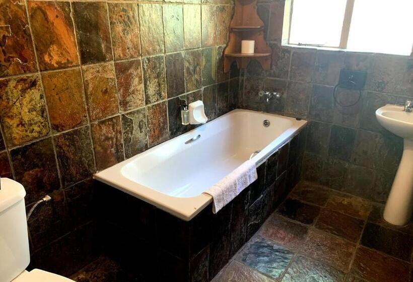 スタンダードルーム, Shangri La Country Hotel & Spa