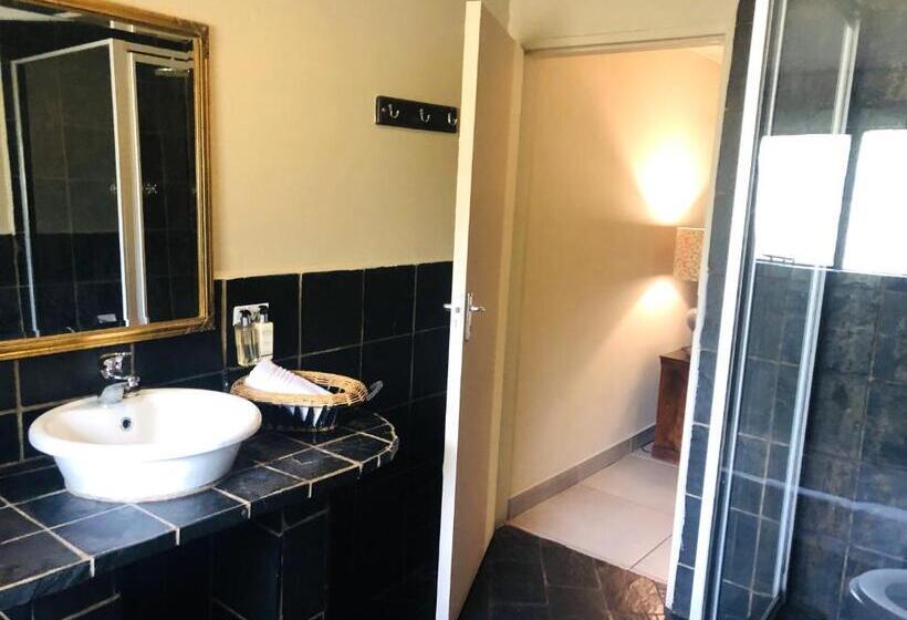 エクゼクティブルーム, Shangri La Country Hotel & Spa