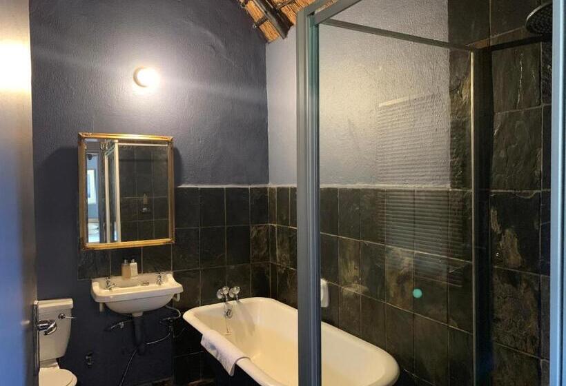 デラックスルーム, Shangri La Country Hotel & Spa