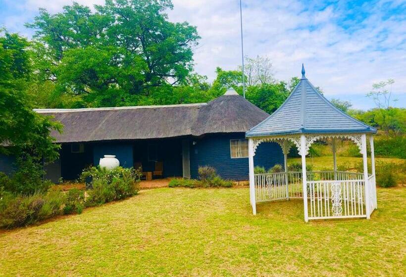 デラックスルーム, Shangri La Country Hotel & Spa